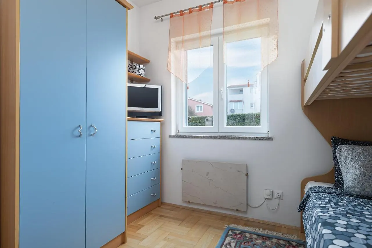 Nice Apartment Dana With Garden & Grill Poreč